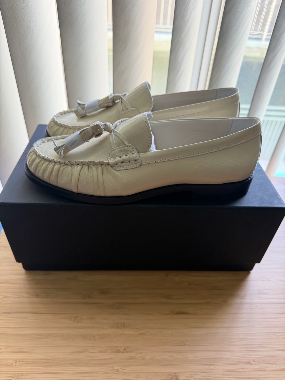 ALOHAS Marietta Onix Cream Leather Loafers Size 38 NWT - Picture 2 of 8